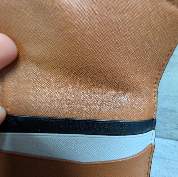 Michael Kors Saffiano Color Block Carryall Bifold Wallet Genuine Leather NWT - Picture 10 of 14